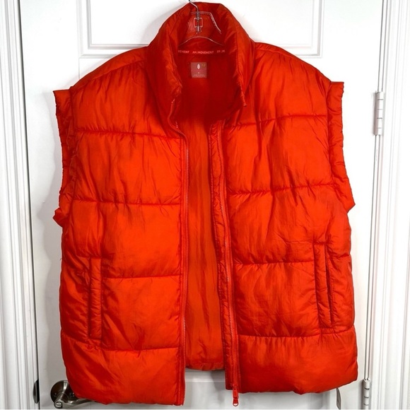 FREE PEOPLE MOVEMENT In A Bubble Puffer Vest in Engine Red — S — Like New - Picture 2 of 11